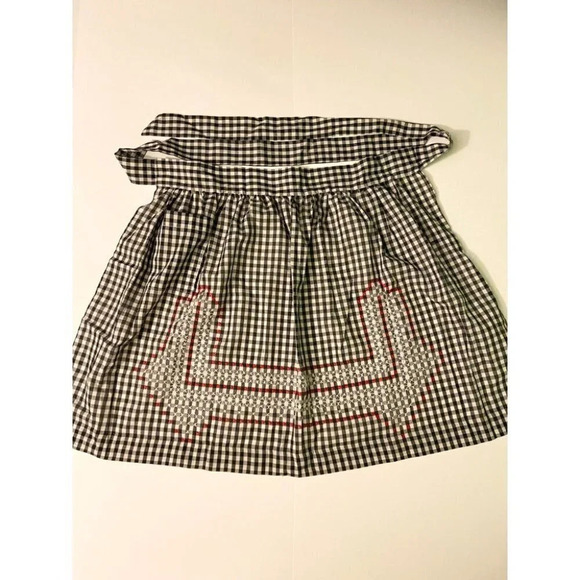 Vintage Black White  and Red Checkered Half Apron One Pocket Tie Back - Picture 1 of 12